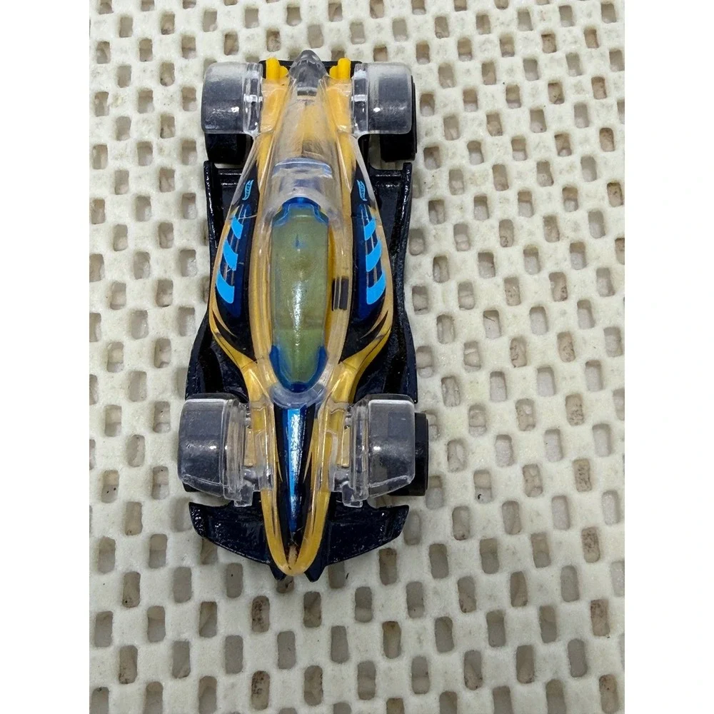 Hot Wheels Iridium X-Raycers Yellow Translucent‎ Die-Cast Race Car J02 Thailand